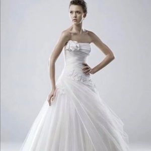 MODECA...Wedding Dress...size 12...ivory...NWT
